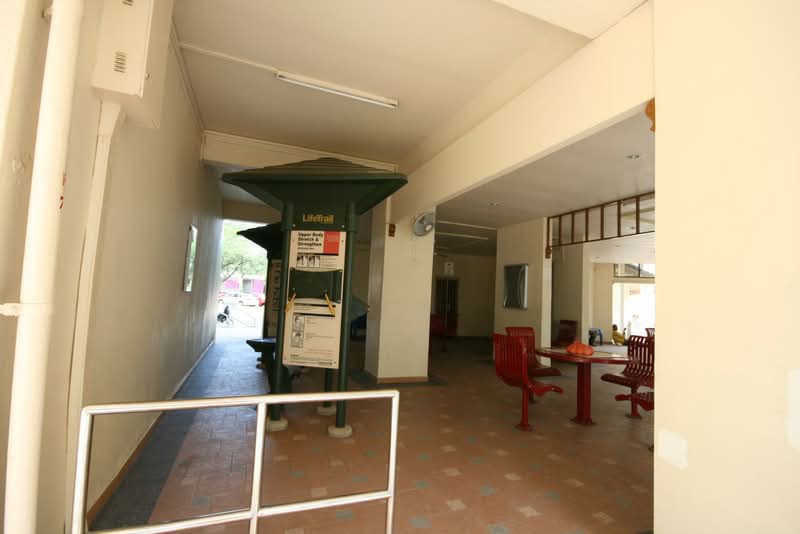 205 Jurong East Street 21