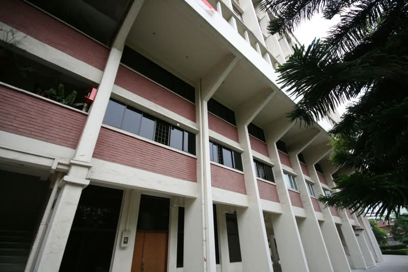 209 Jurong East Street 21