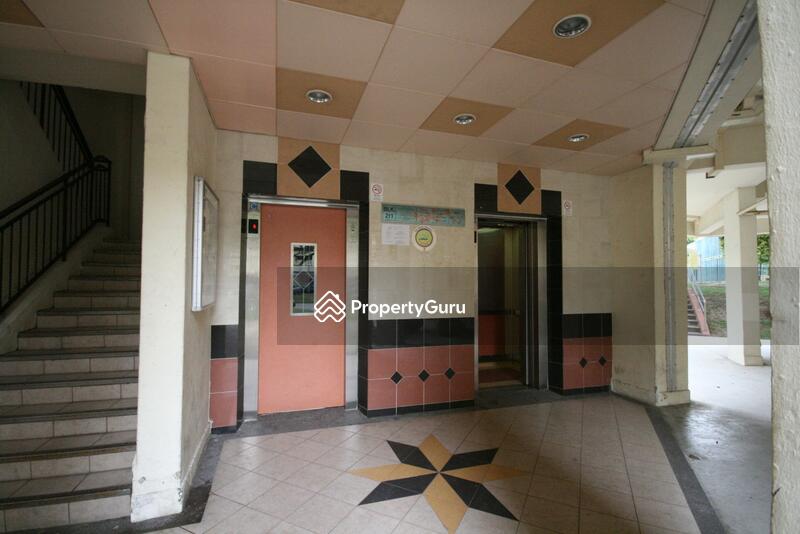 211 Jurong East Street 21 #0