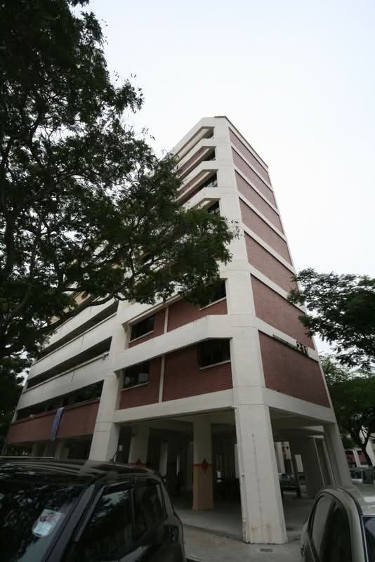 211 Jurong East Street 21