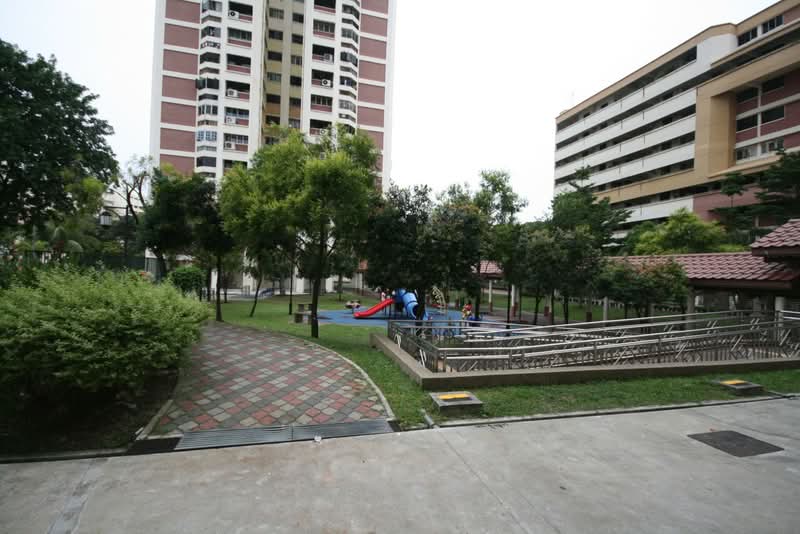 213 Jurong East Street 21