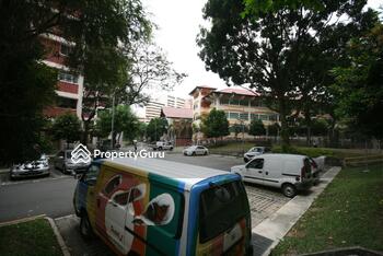 217 Jurong East Street 21