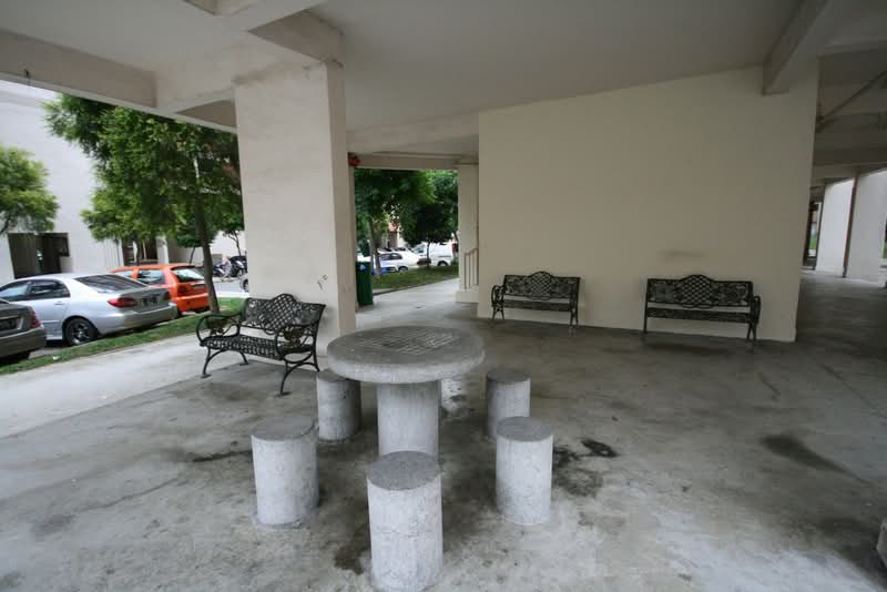 218 Jurong East Street 21