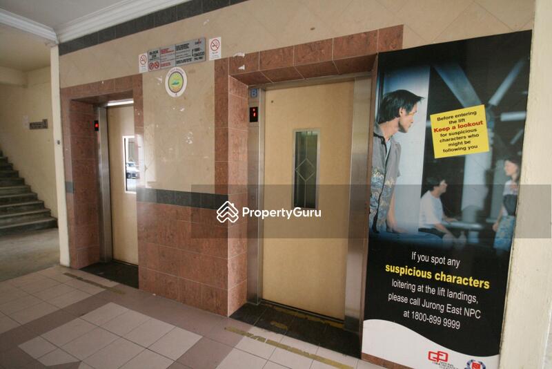 For Rent - 220 Jurong East Street 21