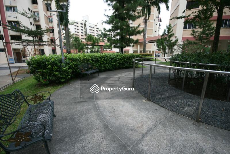 For Rent - 242 Jurong East Street 24