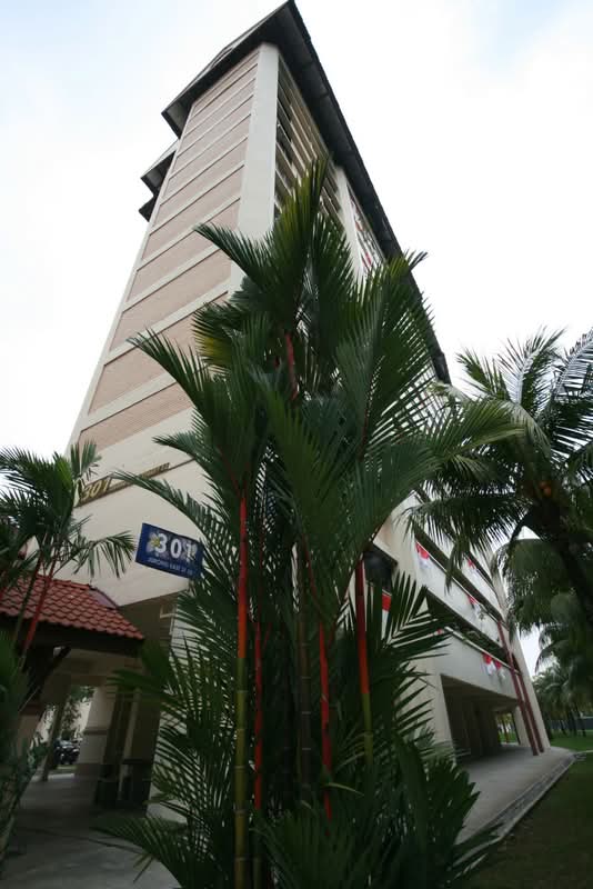 301 Jurong East Street 32