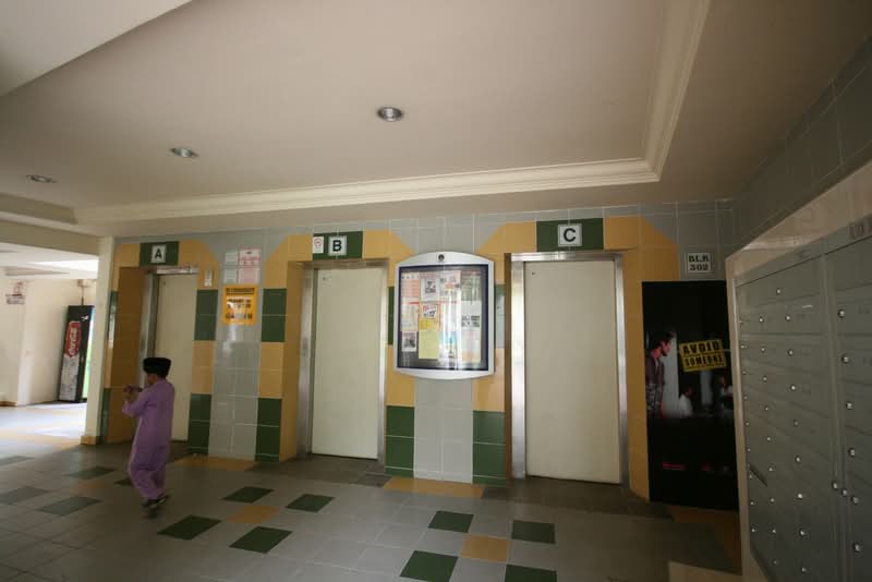 302 Jurong East Street 32