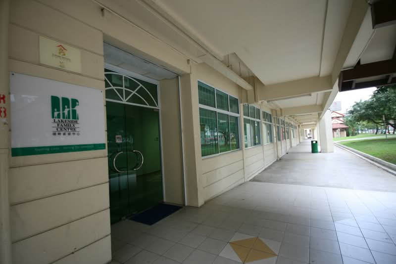 302 Jurong East Street 32