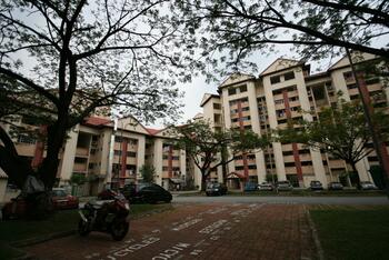303 Jurong East Street 32