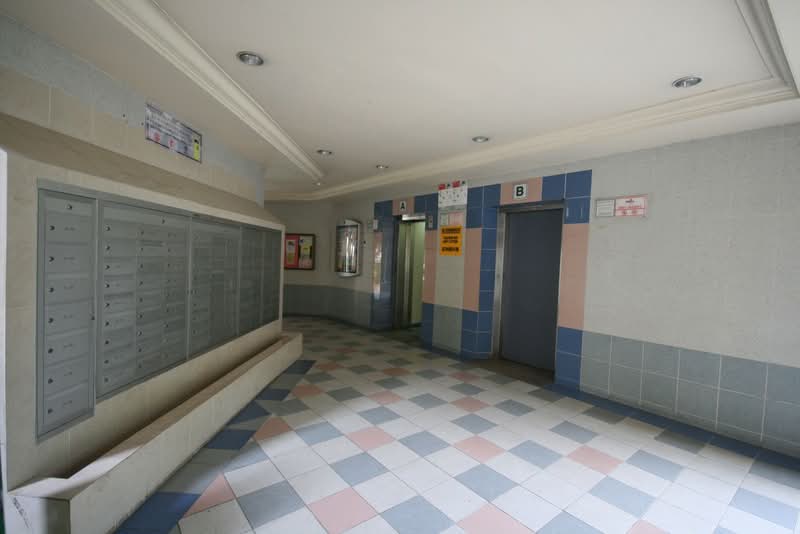 303 Jurong East Street 32