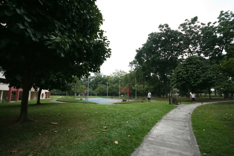 303 Jurong East Street 32
