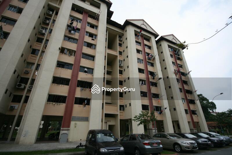 For Rent - 303 Jurong East Street 32