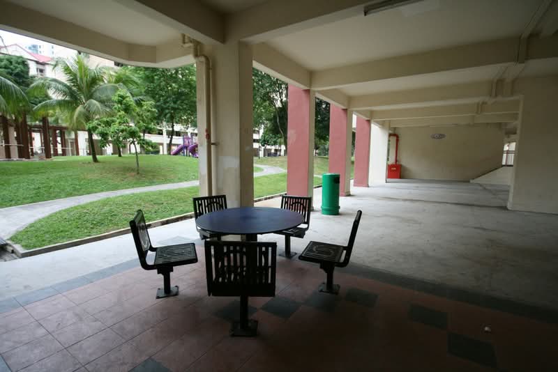 305 Jurong East Street 32
