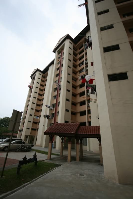 305 Jurong East Street 32