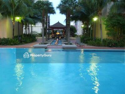 - Puncak Nusa Kelana