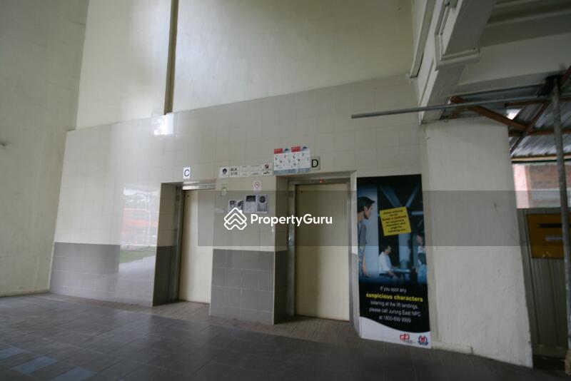 316 Jurong East Street 32 #0
