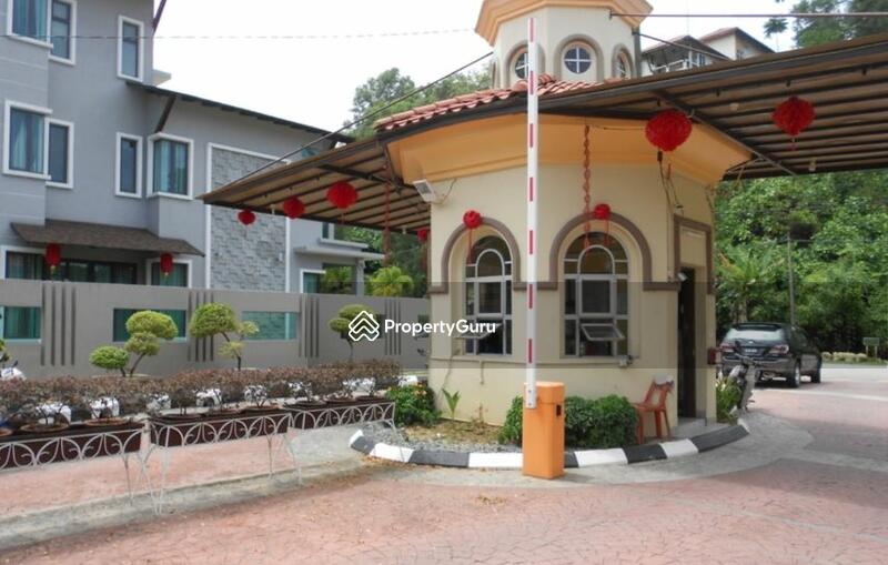 Putra Hill #0