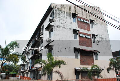 - Apartmen Kampung Tunku