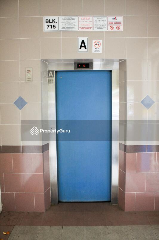 715 Jurong West Street 71 #0