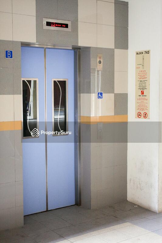 743 Jurong West Street 73 #0