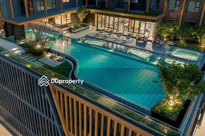  - The Base Phetchaburi-Thonglor