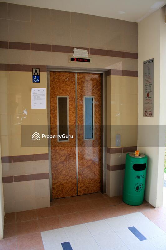 924 Jurong West Street 92 #0