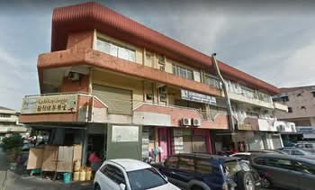 Kolam Plaza