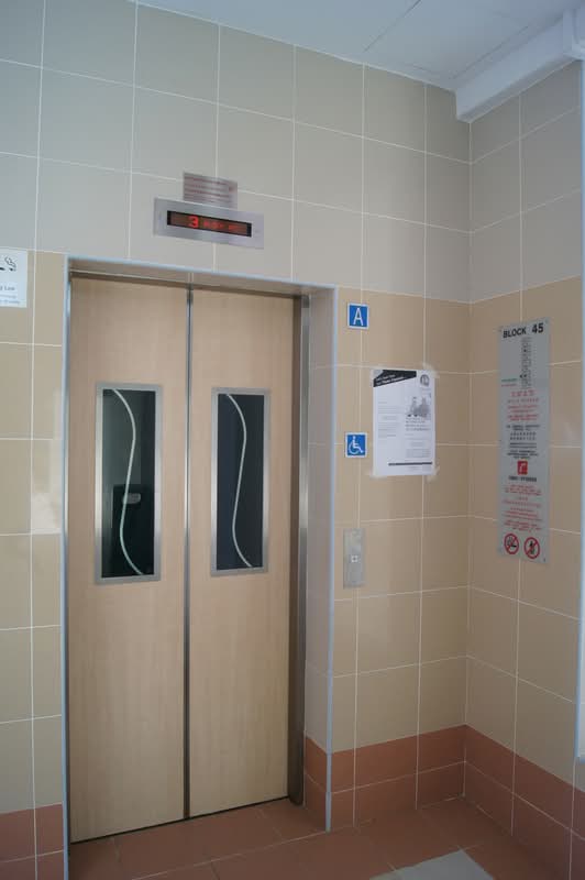 45 Lengkok Bahru