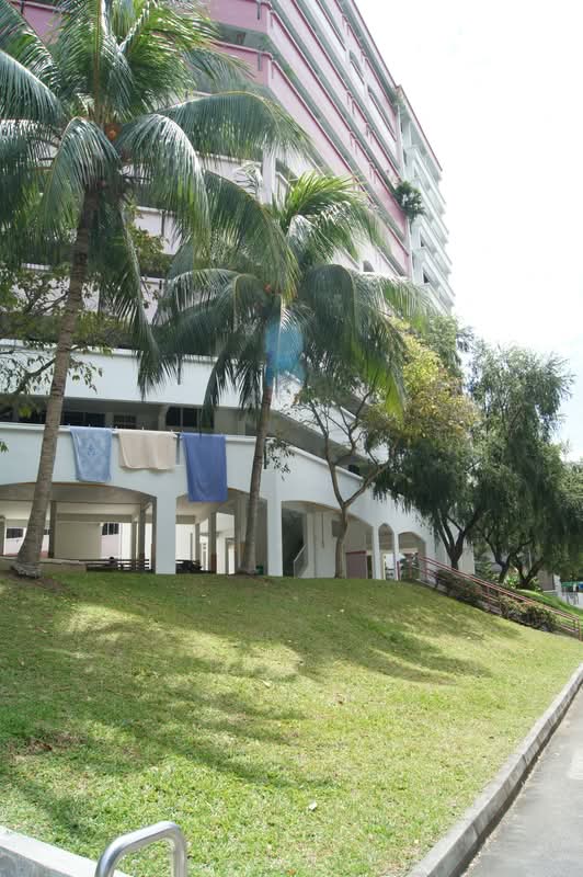 48 Lengkok Bahru