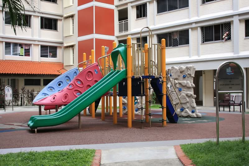 112 Lorong 3 Geylang