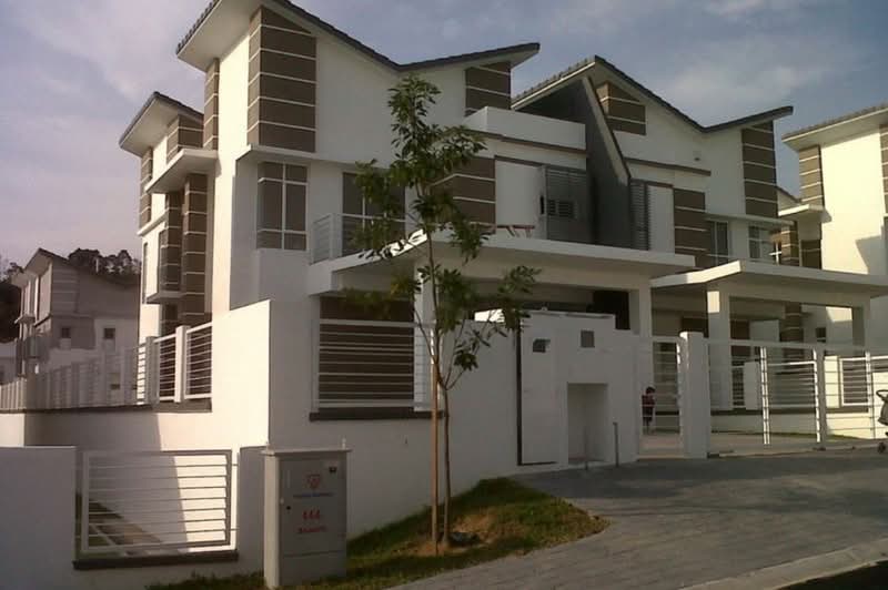 Section 10 - iProperty.com.my