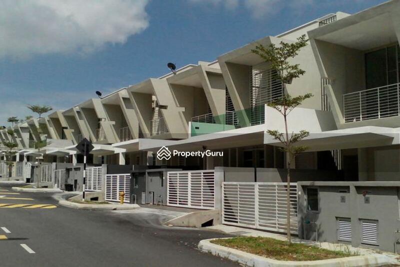 For Sale - Paragon 93