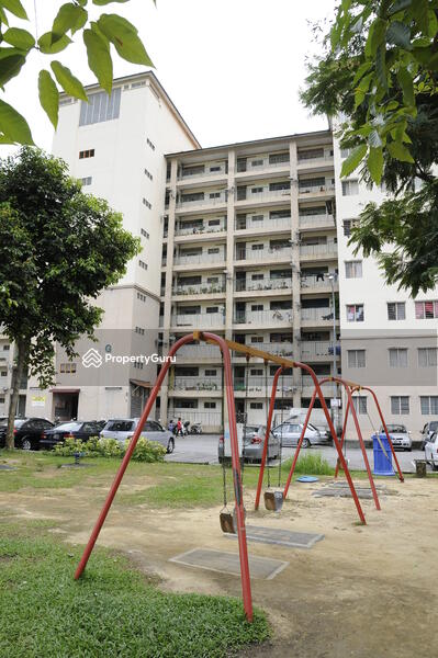 Vire from playground
