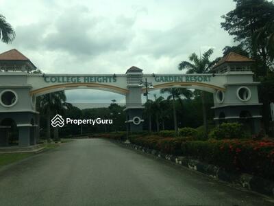 - Taman College Heights