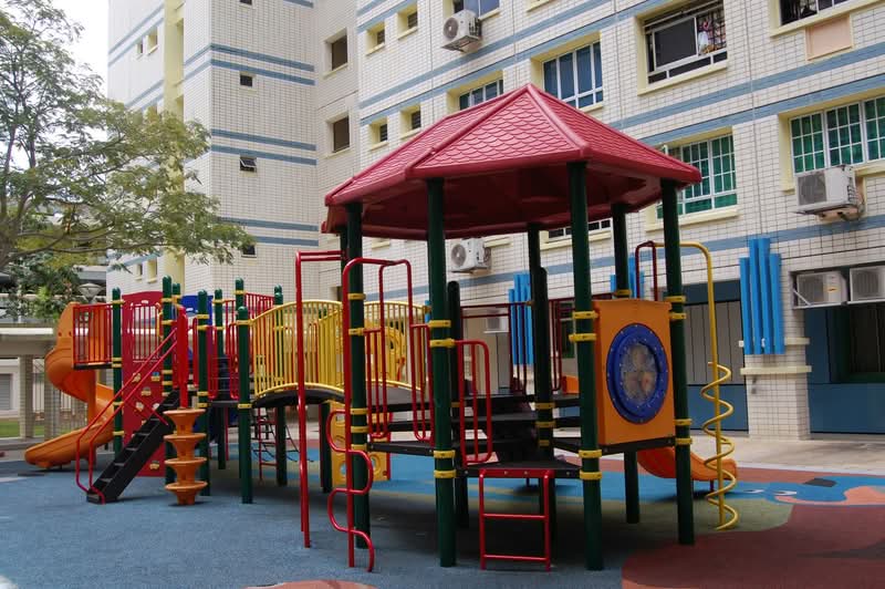 233 Pasir Ris Drive 4