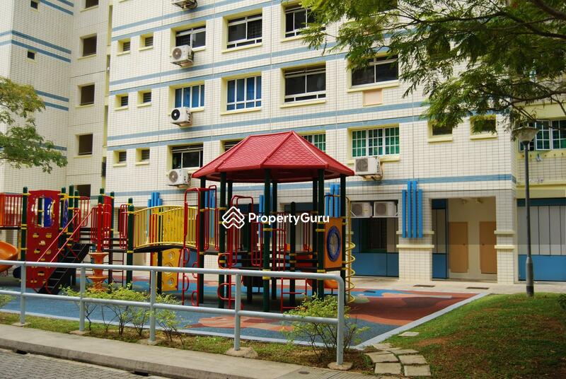 For Rent - 233 Pasir Ris Drive 4