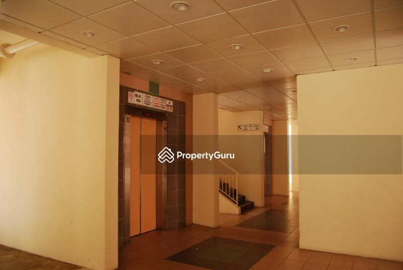 193 Pasir Ris Street 12 #0