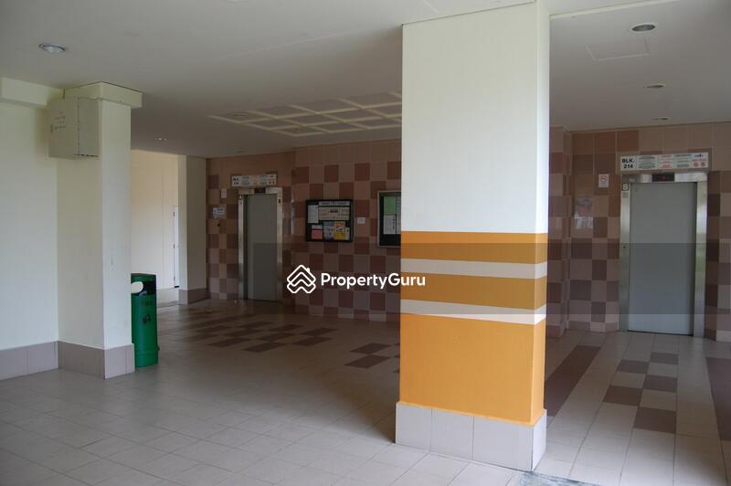 For Rent - 214 Pasir Ris Street 21