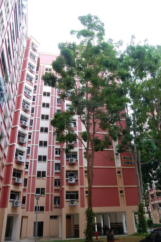 218 Pasir Ris Street 21