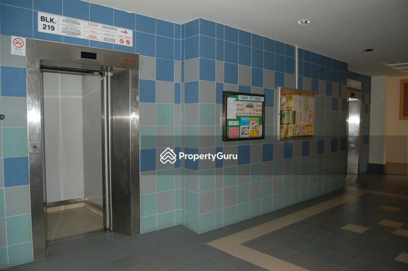 219 Pasir Ris Street 21 #0