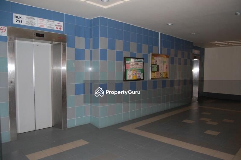 For Sale - 221 Pasir Ris Street 21