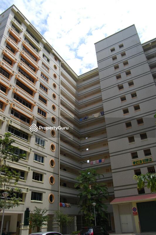 241 Pasir Ris Street 21 #0