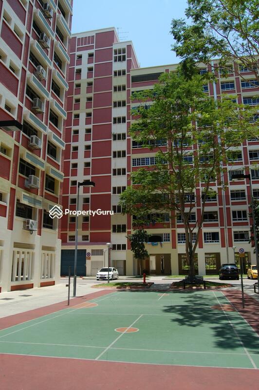 242 Pasir Ris Street 21 #0