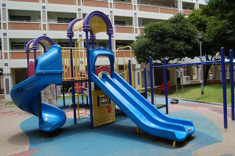 557 Pasir Ris Street 51