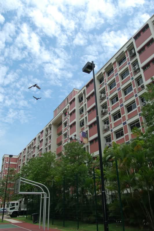 560 Pasir Ris Street 51