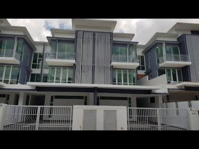 Autumn Breeze 3 Storey Superlink XL House, Taman Nusa Sentral