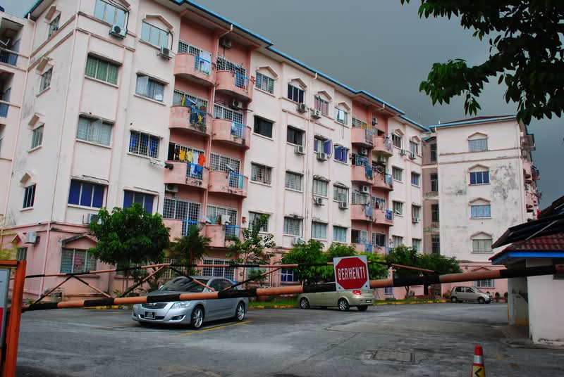 Selayang Court - iProperty.com.my