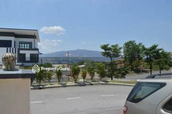 Peridot Hilltop Residence