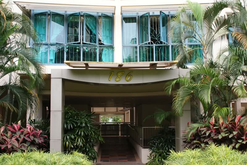 186 Punggol Central