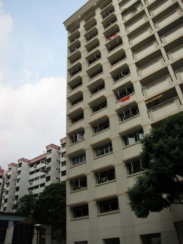 21 Queen's Close
